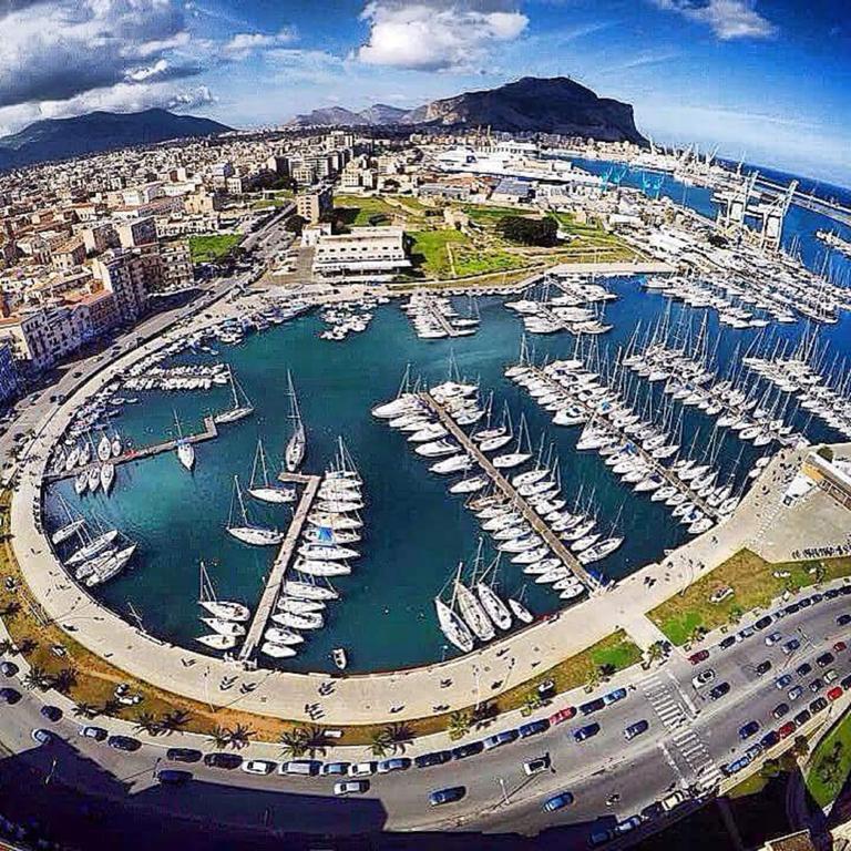 Appartamento Alla Cala Палермо Екстер'єр фото